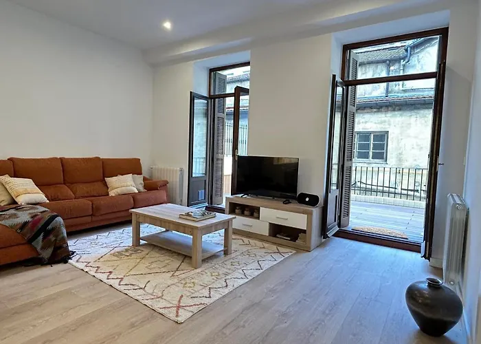 Churruca With Terrace アパート